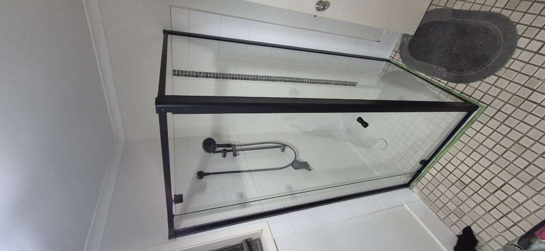 Shower with black fittings